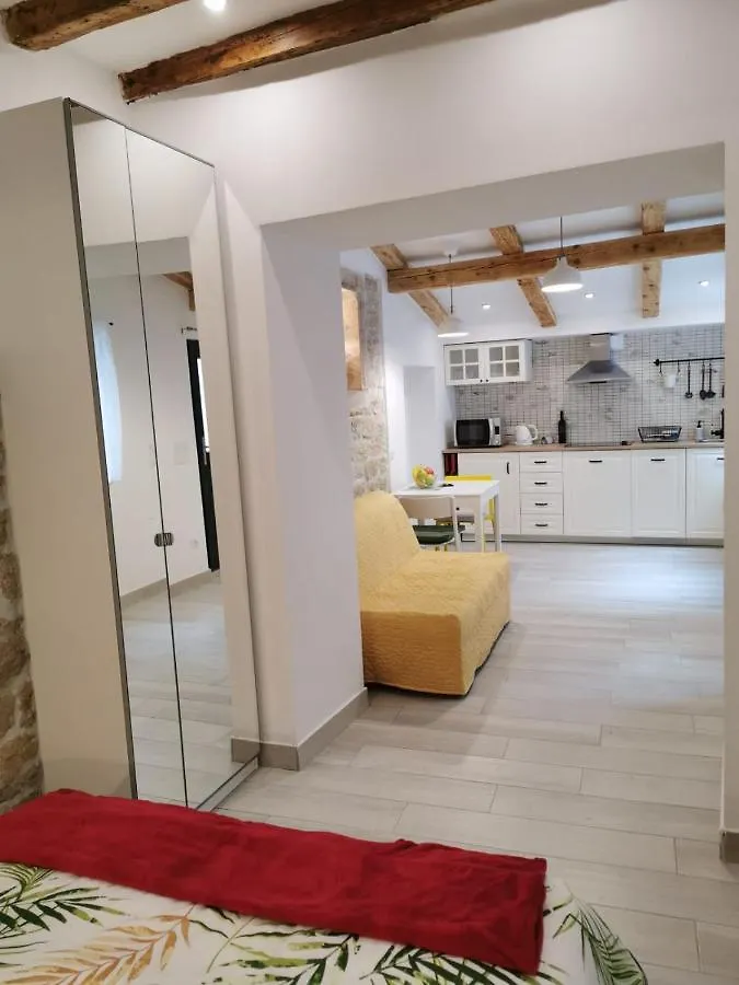 Studio App Dea In The Center Rovinj Apartment